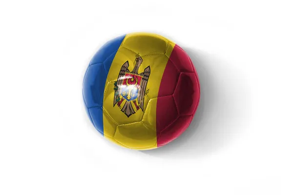 白い背景にモルドバのカラフルな国旗が描かれたリアルなサッカーボール 3Dイラスト — ストック写真