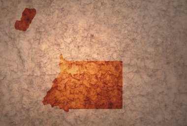 Ekvator Ginesi 'nin haritası eski, eski bir çatlak kağıt arka planda.