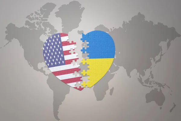 Amerika Birleşik Devletleri Ukrayna Nın Ulusal Bayrağını Dünya Haritasının Arka — Stok fotoğraf