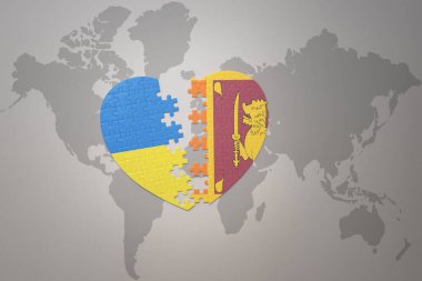 Ukrayna 'nın ulusal bayrağı ve Sri Lanka' nın yapboz kalbi dünya haritasının arka planında. Kavram. 3B illüstrasyon