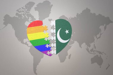 Dünya haritasının arka planında gökkuşağı eşcinsel bayrağı ve Pakistan olan bir yapboz kalp. Kavram. 3B illüstrasyon