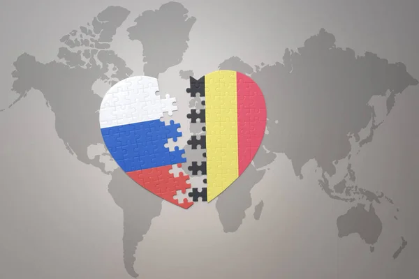 Coração Quebra Cabeça Com Bandeira Nacional Rússia Bélgica Fundo Mapa — Fotografia de Stock