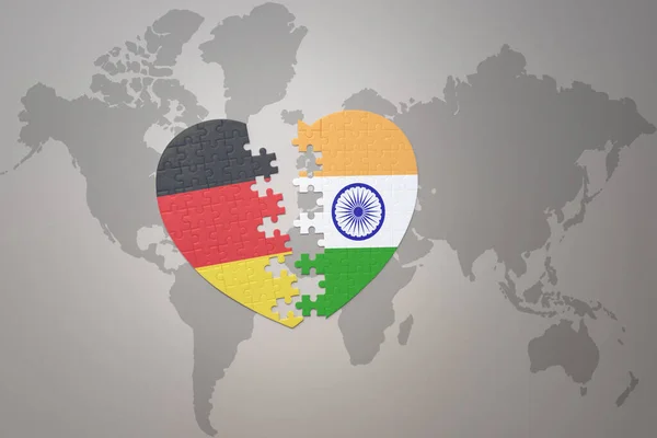 Cuore Puzzle Con Bandiera Nazionale India Germania Uno Sfondo Mappa — Foto Stock