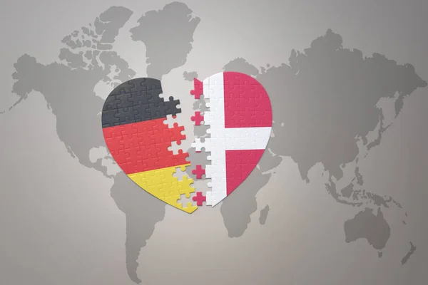 Corazón Del Rompecabezas Con Bandera Nacional Dinamarca Alemania Fondo Del —  Fotos de Stock