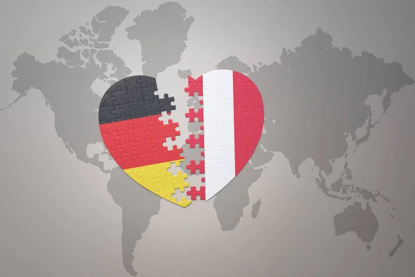 Puzzle Srdce Národní Vlajkou Peru Německo Pozadí Mapy Světa Koncept — Stock fotografie