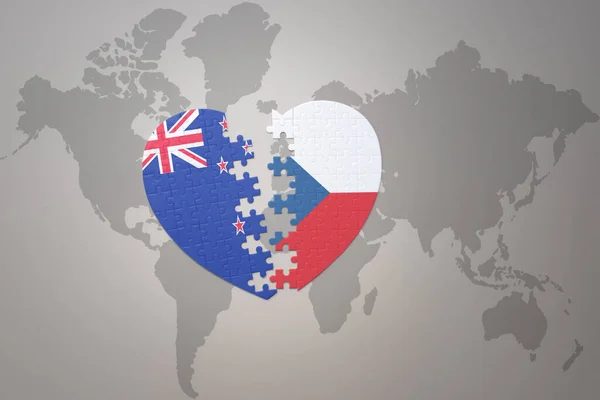 ニュージーランドとチェコ共和国の国旗を背景にパズルハートで世界地図を作成しました コンセプト 3Dイラスト — ストック写真