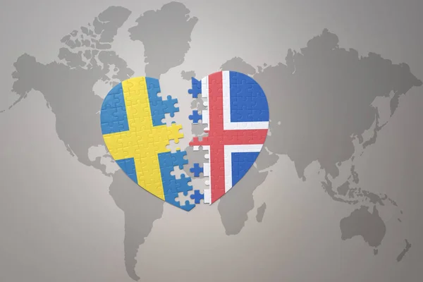 Cuore Puzzle Con Bandiera Nazionale Svezia Islanda Uno Sfondo Mappa — Foto Stock