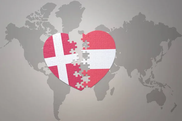 Serce Puzzle Flagą Narodową Australii Denmark Tle Mapy Świata Koncepcja — Zdjęcie stockowe