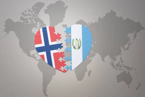 Corazón Del Rompecabezas Con Bandera Nacional Noruega Guatemala Fondo Mapa —  Fotos de Stock