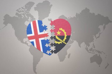 Angola ve İzlanda 'nın ulusal bayrağını taşıyan bir yapboz kalbi dünya haritasının arka planında. Kavram. 3B illüstrasyon
