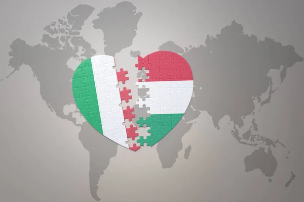 Raadsel Hart Met Nationale Vlag Van Hongersnood Italië Een Wereldkaart — Stockfoto