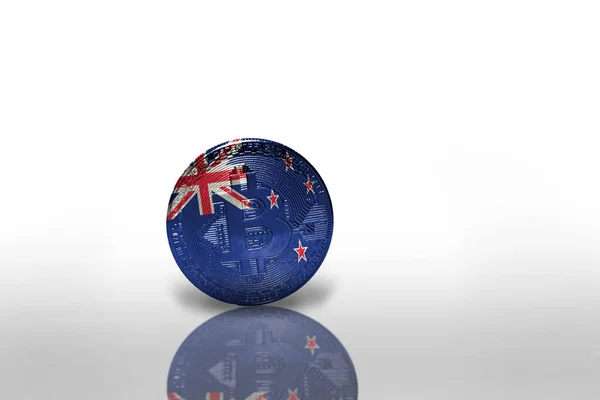 Bitcoin Med Den Nationella Flaggan Nya Zealand Den Vita Bakgrunden — Stockfoto