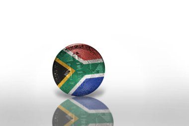 Beyaz arka planda Güney Afrika bayrağı olan bitcoin. Bitcoin madencilik konsepti. 3d illüstrasyon