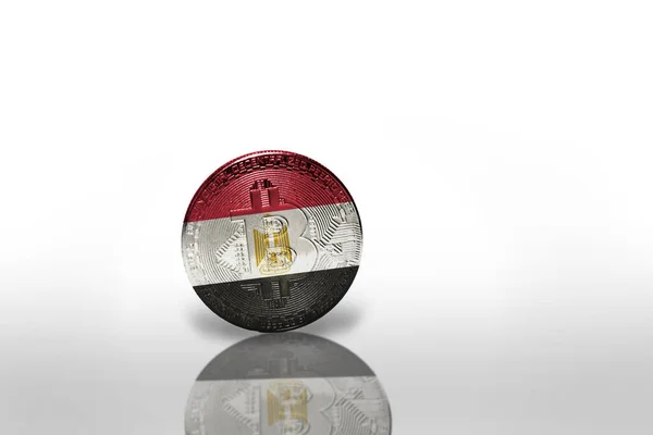 Bitcoin Met Nationale Vlag Van Egypte Witte Achtergrond Bitcoin Mijnbouw — Stockfoto