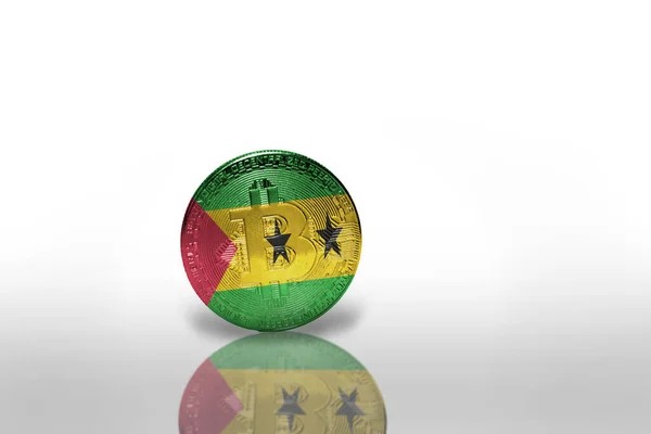 Bitcoin Med Den Nationella Flaggan För São Tomé Och Principe — Stockfoto