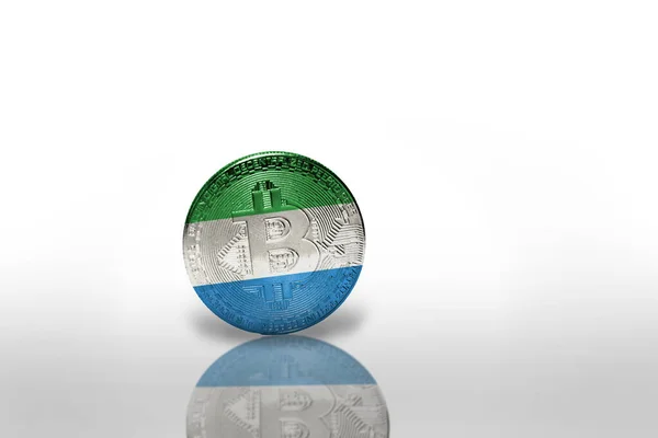 Bitcoin Con Bandera Nacional Sierra Leona Sobre Fondo Blanco Concepto —  Fotos de Stock