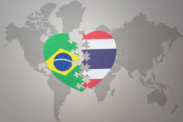 Coração Quebra Cabeça Com Bandeira Nacional Brasil Tailândia Fundo Mapa — Fotografia de Stock