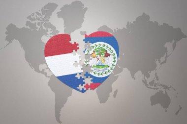 Dünya haritasında Belize ve Hollanda 'nın ulusal bayrağıyla ilgili bir bulmaca kalbi. 3B illüstrasyon