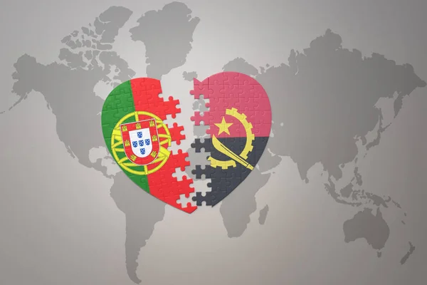 Coração Quebra Cabeça Com Bandeira Nacional Portugal Angola Fundo Mapa — Fotografia de Stock