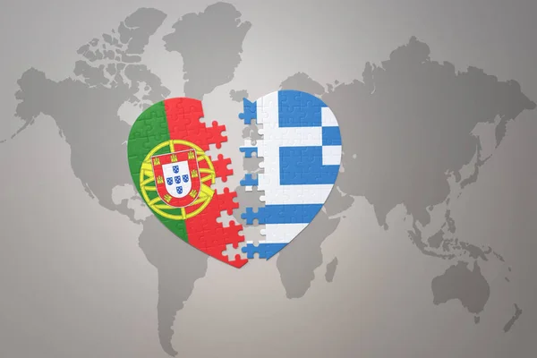 Головоломка Сердце Национальным Флагом Португалии Греции Карте Мира Background Concept — стоковое фото