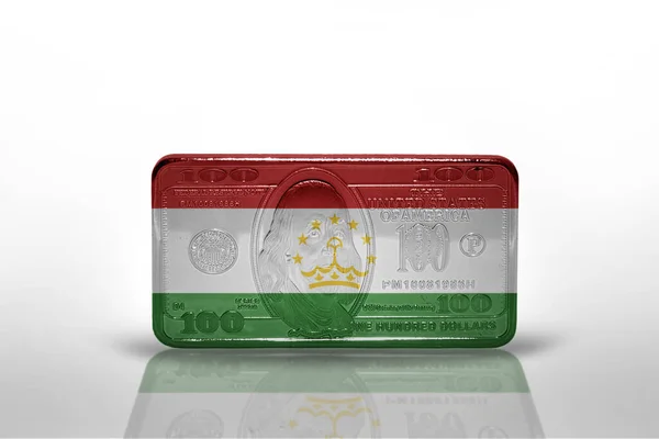 Ulusal Tacikistan Bayrağı Dolar Üzerinde Para Banknotu Beyaz Arka Planda — Stok fotoğraf