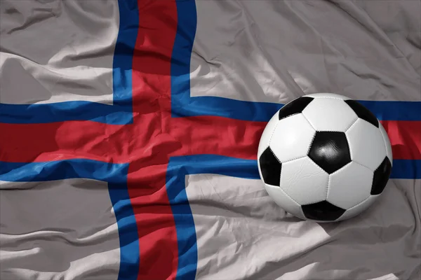 Starý Retro Fotbalový Míček Vlnící Národní Vlajce Faerských Ostrovů Pozadí — Stock fotografie