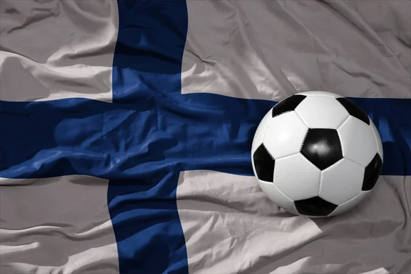 Stara Zabytkowa Piłka Nożna Falującej Fladze Narodowej Finlandii Ilustracja — Zdjęcie stockowe
