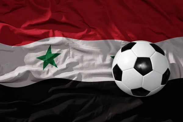 Stara Zabytkowa Piłka Nożna Falującej Fladze Narodowej Syryjskiego Tła Ilustracja — Zdjęcie stockowe