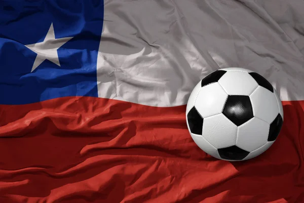Vecchio Pallone Calcio Vintage Sulla Bandiera Nazionale Sventolante Sfondo Chile — Foto Stock