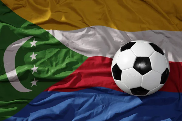 Vecchio Pallone Calcio Epoca Sulla Bandiera Nazionale Sventolante Sfondo Comore — Foto Stock