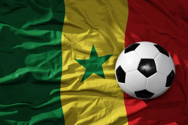 Stara Zabytkowa Piłka Nożna Falującej Fladze Narodowej Senegalu Ilustracja — Zdjęcie stockowe