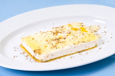 beyaz peynir, zeytinyağı ve sp ile Yunan meze tabağı