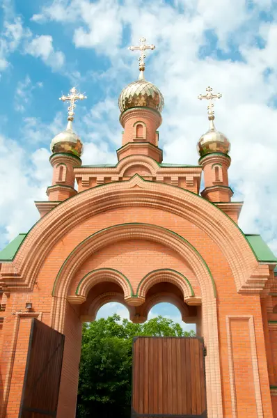 Kiev Santa Proteção Deserto de Holosiivska. Chur ortodoxo ucraniano — Fotografia de Stock