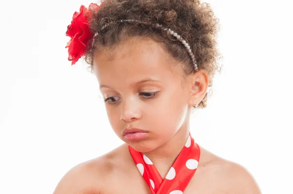 Retrato de una niña mulata, es triste . —  Fotos de Stock