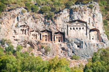 Türk Likya mezar - dağlarda antik mezarlar