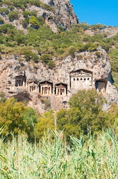 Tumbas licias turcas - antigua necrópolis en las montañas — Foto de Stock