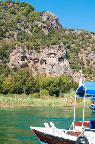 Ликийские гробницы на реке Далянь в Турции — стоковое фото