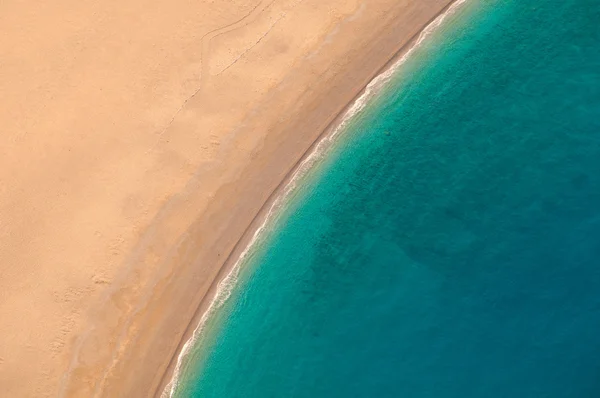 Вид з парашуту на піщаному пляжі — стокове фото