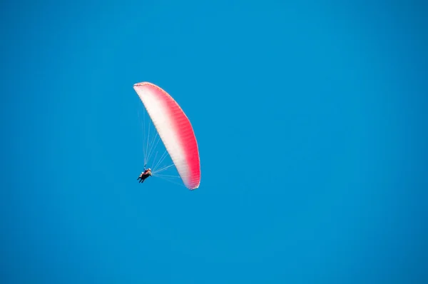 Parapente en Turquía. Vista panorámica del Mediterráneo . — Foto de Stock