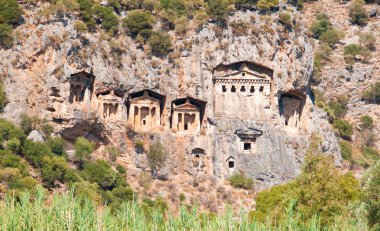 Türk Likya mezar - dağlarda antik mezarlar