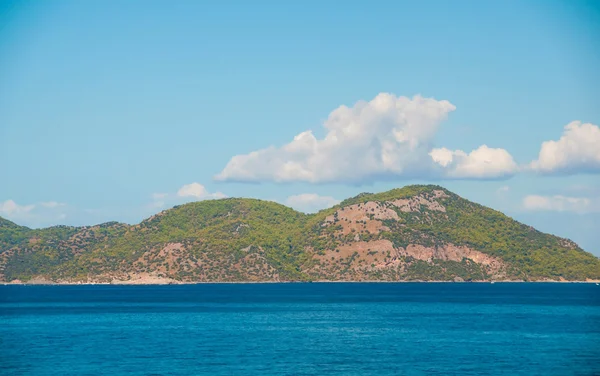 Vacaciones de verano en Turquía, mar y montaña . — Foto de Stock