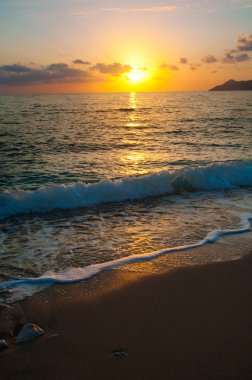 Sunset akşam dalga deniz ufukta