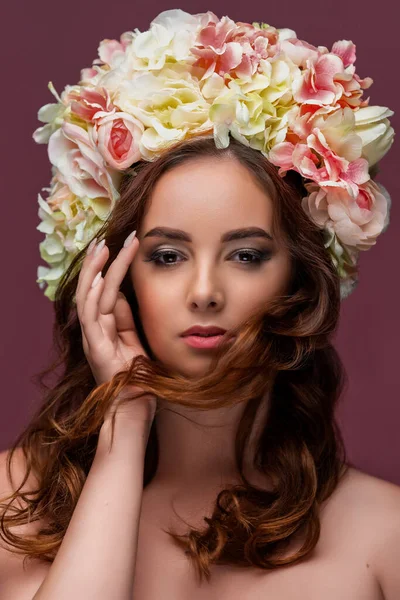 Portrait Beautiful Girl Delicate Wreath Flowers Long Red Flowing Hair — Stock Photo, Image