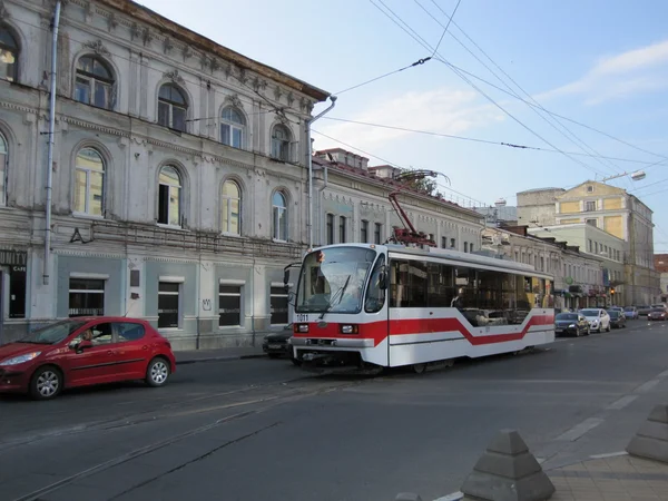 New tram in the center of Nizhny Novgorod Russia — Stock Photo, Image