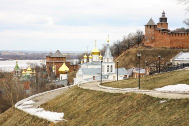 Görünüm kilise İlyas Peygamber ve kremlin nizhny novg bahar