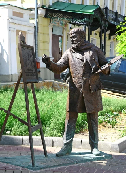 Escultura artista Konstantin Makovsky con caballete para pintar wor —  Fotos de Stock