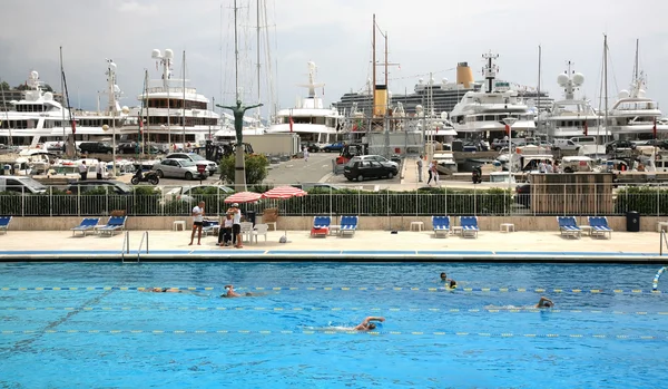 Swimming pool in Monaco — Stock Photo, Image