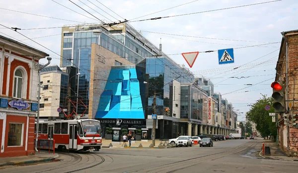 Lobatsjevski plaza business centrum mode galerie Nizjni novgoro — Stockfoto