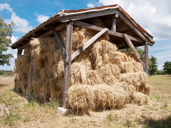 Holzscheune — Stockfoto