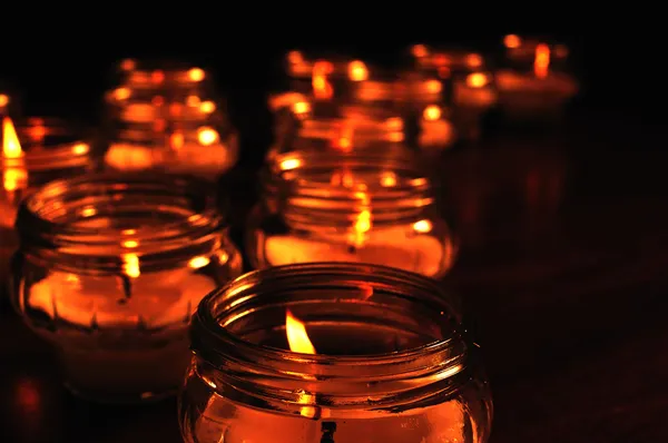 Bütün ruhlar günü için mumlar